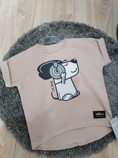 Zdjęcie oferty: Bluzeczka Snoopy rozm 104/110