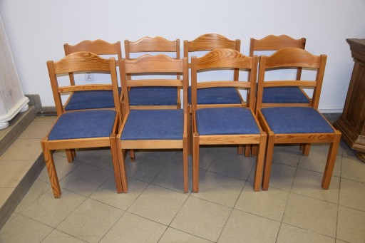 Zdjęcie oferty: krzesła sosnowe 8 sztuk super stan 