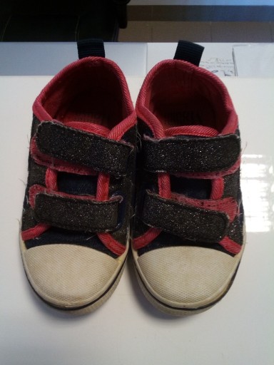 Zdjęcie oferty: trampki buty dziecięce r. 24 Minnie Mouse