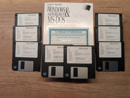 Zdjęcie oferty: Microsoft Windows 3.11 for Worksgroup /  8 dyskietek / certyfikat, ID, inst