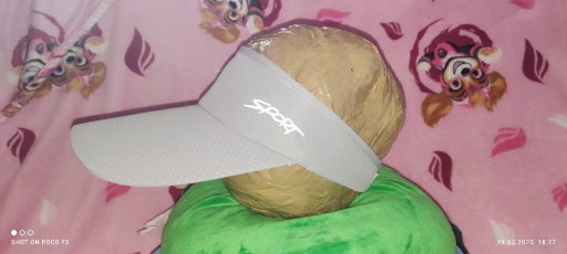 Zdjęcie oferty: Czapka z daszkiem (bejsbolówka) z otworem na kucyk.