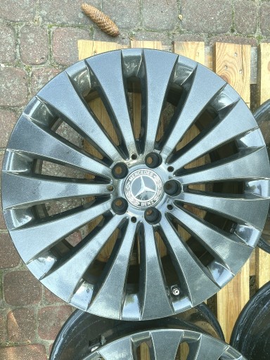 Zdjęcie oferty: Felgi 18" MERCEDES W213, czarne, pół-połysk