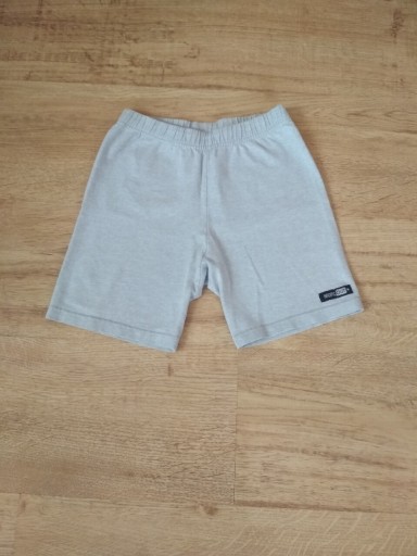 Zdjęcie oferty: Spodenki H&M 110-116 