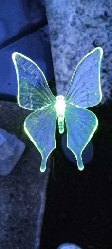 Zdjęcie oferty: Lampa solarna- multikolorowy motyl