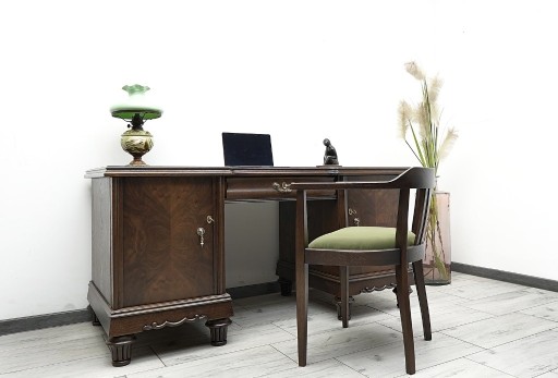 Zdjęcie oferty: Antyk, biurko z fotelem z pocz. XXw. Po profesjonalnej renowacji.