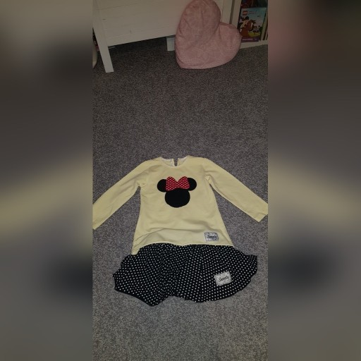 Zdjęcie oferty: Zestaw Sweety Minnie 122 spódniczka bluza