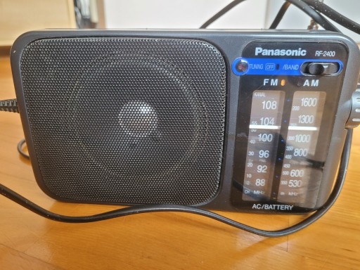 Zdjęcie oferty: Radio przenośne PANASONIC małe, 230V/ baterie AA