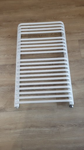 Zdjęcie oferty: Grzejnik łazienkowy 90x55 + termostat