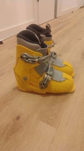 Zdjęcie oferty: Buty narciarskie regulowane Roxa 18-21.5 cm