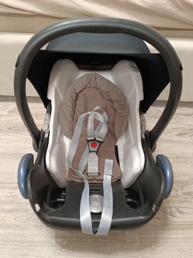 Zdjęcie oferty: Fotelik Maxi Cosi Cabrio Fix 0-13 kg bezkolizyjny