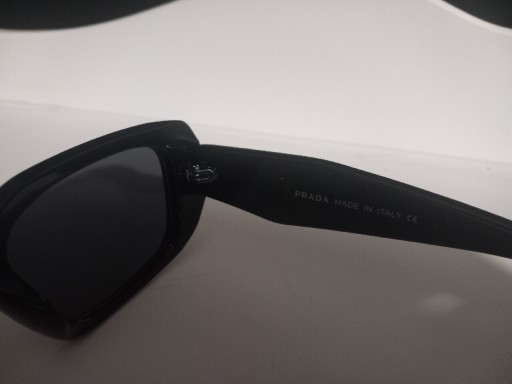 Zdjęcie oferty: Okulary przeciwsłoneczne Prada 