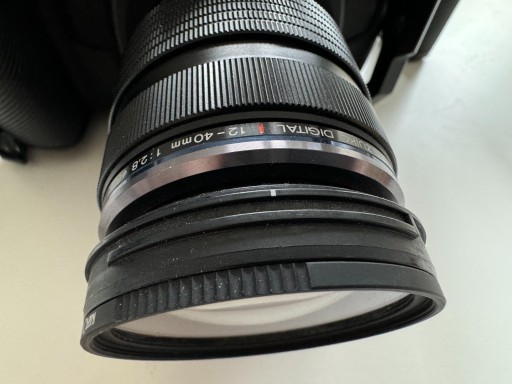 Zdjęcie oferty: Obiektyw Olympus 12-40mm + filtry (bagnet MFT)