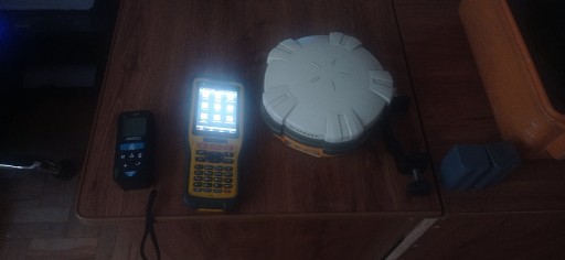 Zdjęcie oferty: GEODEZYJNY GPS HI TARGET V30 - TRIMBLE 