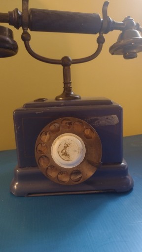 Zdjęcie oferty: Stary zabytkowy telefon