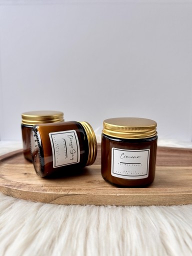 Zdjęcie oferty: Świeca sojowa w bursztynowym szkle w wybranym zapachu Prezent