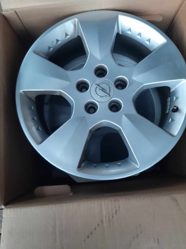 Zdjęcie oferty: Opel Felgido 17 cali rozstaw śrub 5x110