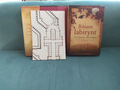 Zdjęcie oferty: Titania Hardi - Rozany labirynt