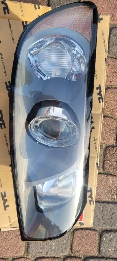 Zdjęcie oferty: Volvo V50 Reflektor prawy