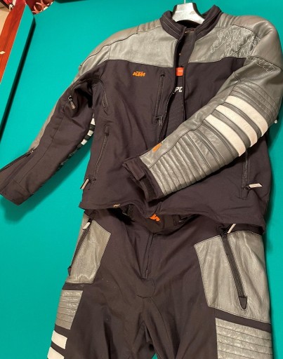 Zdjęcie oferty: KTM kurtka i spodnie kask, rękawice i buty