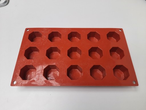 Zdjęcie oferty: Forma silikonowa na ciasteczka ośmiokąty poj 30 ml