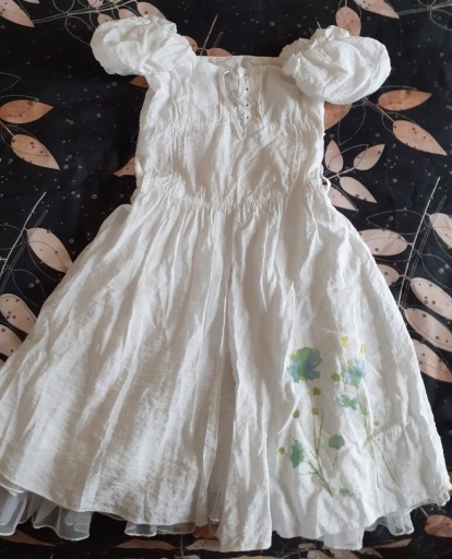 Zdjęcie oferty: Sukienka letnia biała z ornamentem (134)