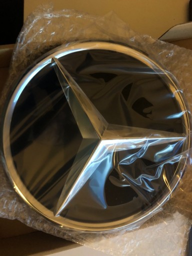 Zdjęcie oferty: Emblemat w Grill Mercedes AMG  16-19