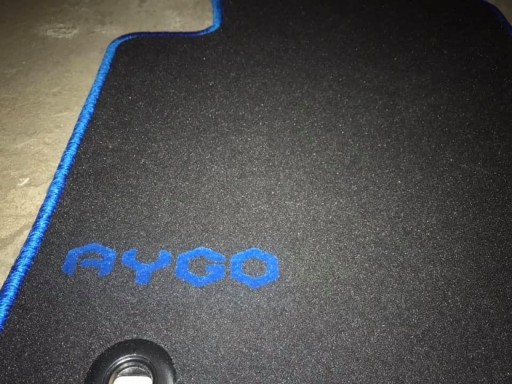 Zdjęcie oferty: Nowe dywaniki Toyota Aygo 2