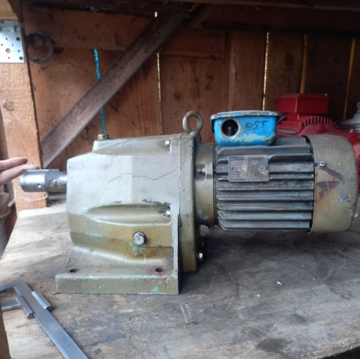 Zdjęcie oferty: Motoreduktor prosty 0,55kw 40obr 