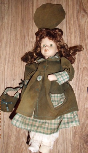 Zdjęcie oferty:  lalka porcelanowa wys. 30cm z torebką cena 25zł