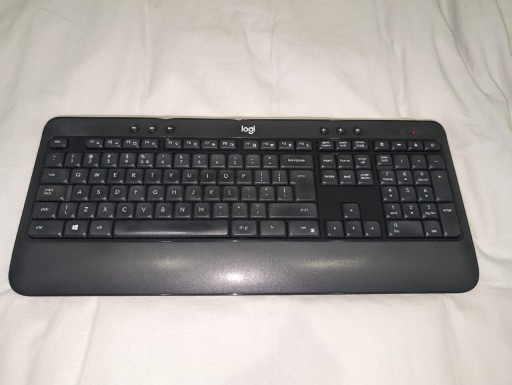 Zdjęcie oferty: Logitech K540 klawiatura + myszka bezprzewodowe (uszk. przycisk po rolką)