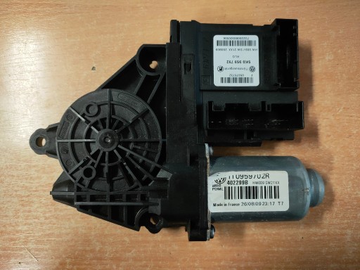 Zdjęcie oferty: Silniczek szyby prawy przód Skoda VW 1T0959702R 