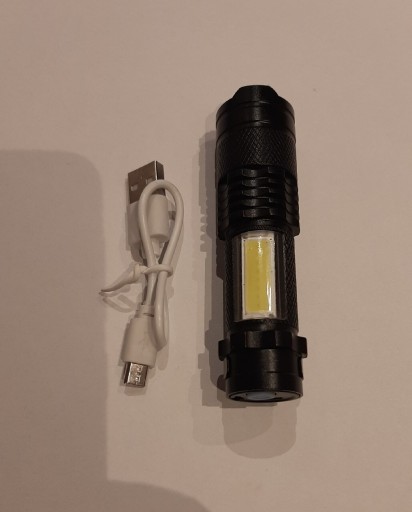 Zdjęcie oferty: Mini latarka akumulatorowa.