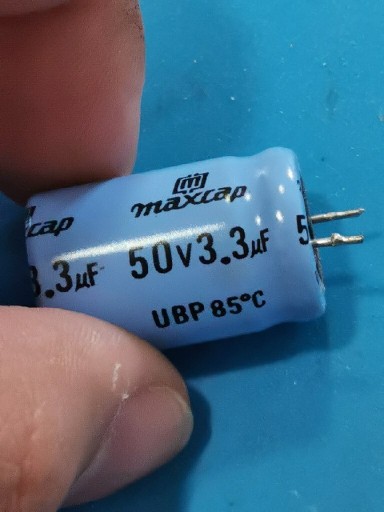 Zdjęcie oferty: Kondensator elektrolityczny 50V 3.3uF