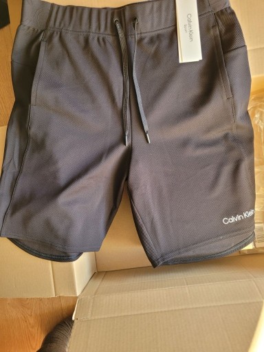 Zdjęcie oferty: Calvin Klein, spodenki