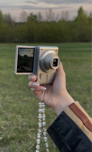 Aparat Cyfrowy Panasonic Lumix DMCSZ10 flip screen aparat obrotowy