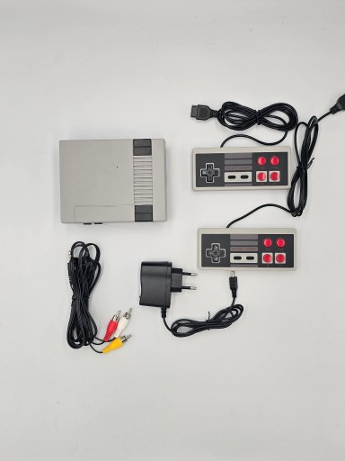 Zdjęcie oferty: GRA TELEWIZYJNA TV RETRO MINI KONSOLA DO GIER DWA PADY 8-BIT 620 GIER