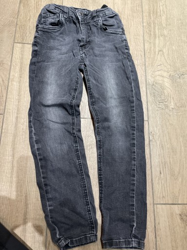 Zdjęcie oferty: Jeansy Reserved 134 stan bdb