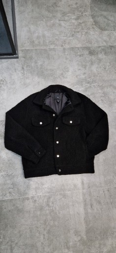 Zdjęcie oferty: Futro męskie r.M H&M czarne kurtka na guziki 