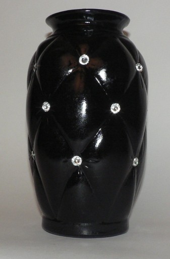 Zdjęcie oferty: Wazon czarny pikowany cekinami baryłka 24 cm