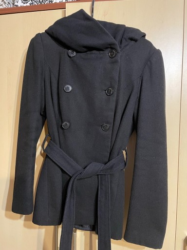 Zdjęcie oferty: Czarny płaszcz kurtka ZARA duży kaptur M