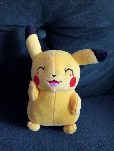 Zdjęcie oferty: Pokemon Pikachu  maskotka Tomy