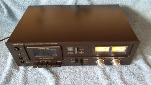 Zdjęcie oferty: Magnetofon kasetowy TELEFUNKEN TC450 w brązie