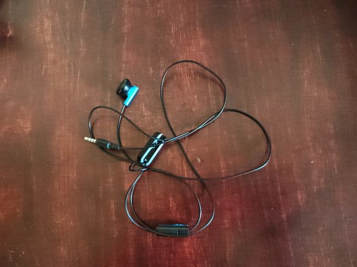 Zdjęcie oferty: Oryginalna słuchawka PS4 Headset PS4 z mikrofonem