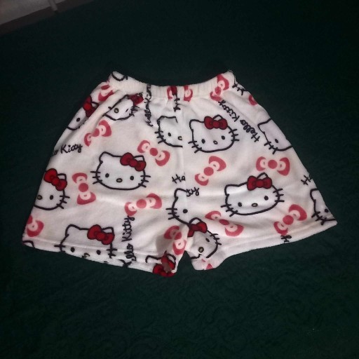 Zdjęcie oferty: Krótkie Spodnie Hello Kitty Białe Spodenki