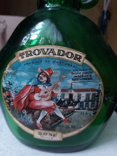 Zdjęcie oferty: Butelka antyk po winie z Portugalii ziel TROVADOR