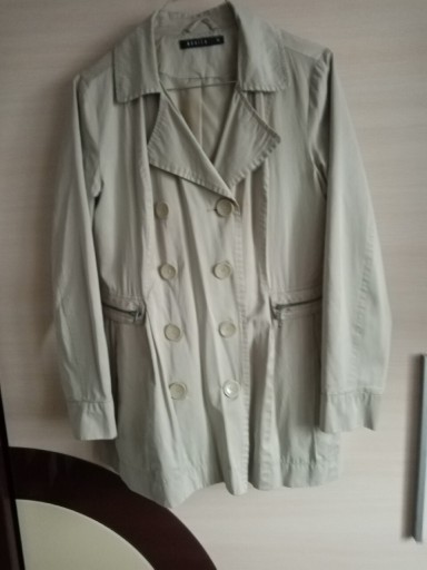 Zdjęcie oferty: Płaszcz wiosenny dwurzędowy Mohito rozmiar 40 