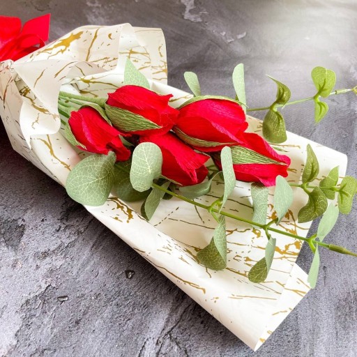 Zdjęcie oferty: Bukiet - róże z cukierkami