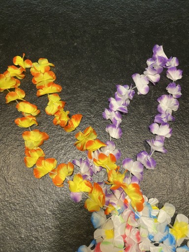 Zdjęcie oferty: Łańcuch hawajski kwiaty hawajskie 
