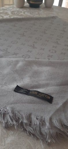 Zdjęcie oferty: Damska chusta Louis Vuitton szara kaszmir wełna