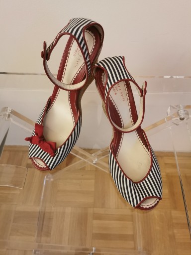 Zdjęcie oferty: Andre hiszpańskie sandały na obcasie platformy szp